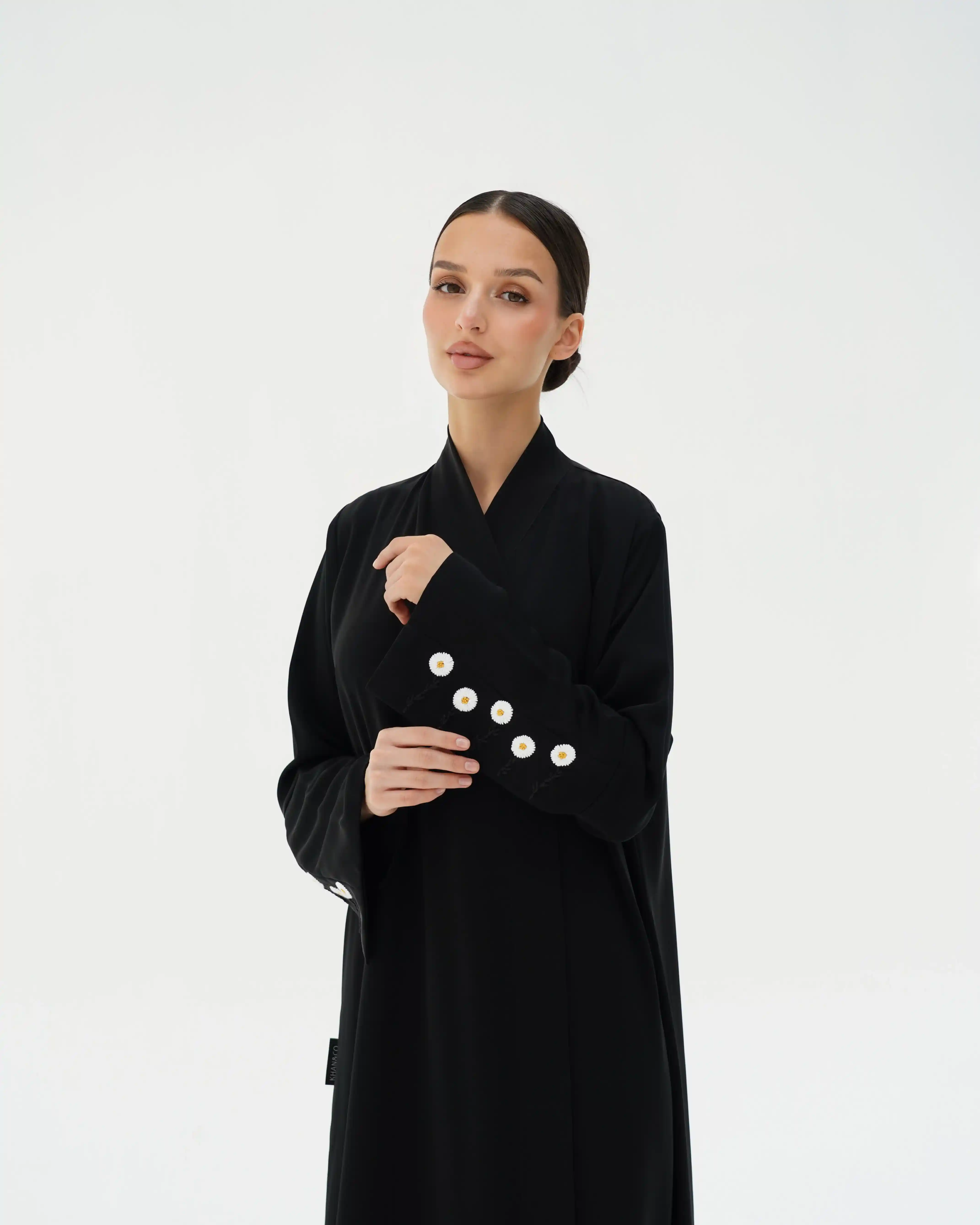 Chamomile Motion Premium Crepe Black